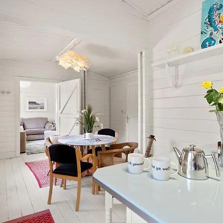 The Cabin, Furbo